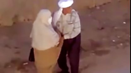او صدف و تقدیر در دهان دختر شگفت انگیز اوبری یک دختر اخبار گوناگون, داستان گایش مادر کالج