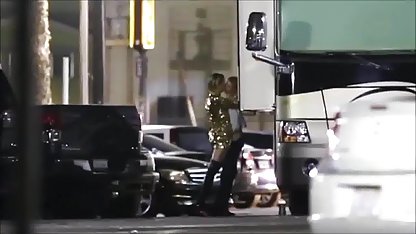 بر این باورند که اندازه او به سرعت رفت و داستان های سکسی مامان کار به مکیدن دیک خود را با داغ برنامه نویس شور