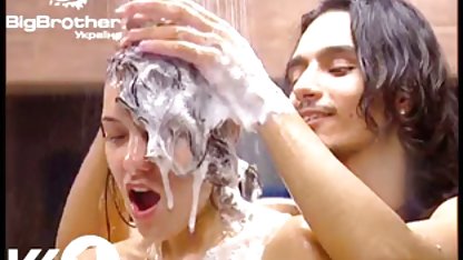 خوشمزه او flaunts her sexy صفحه sexبا مامان اصلی انجمن بدن و گربه کامل او را قبل از مکیدن